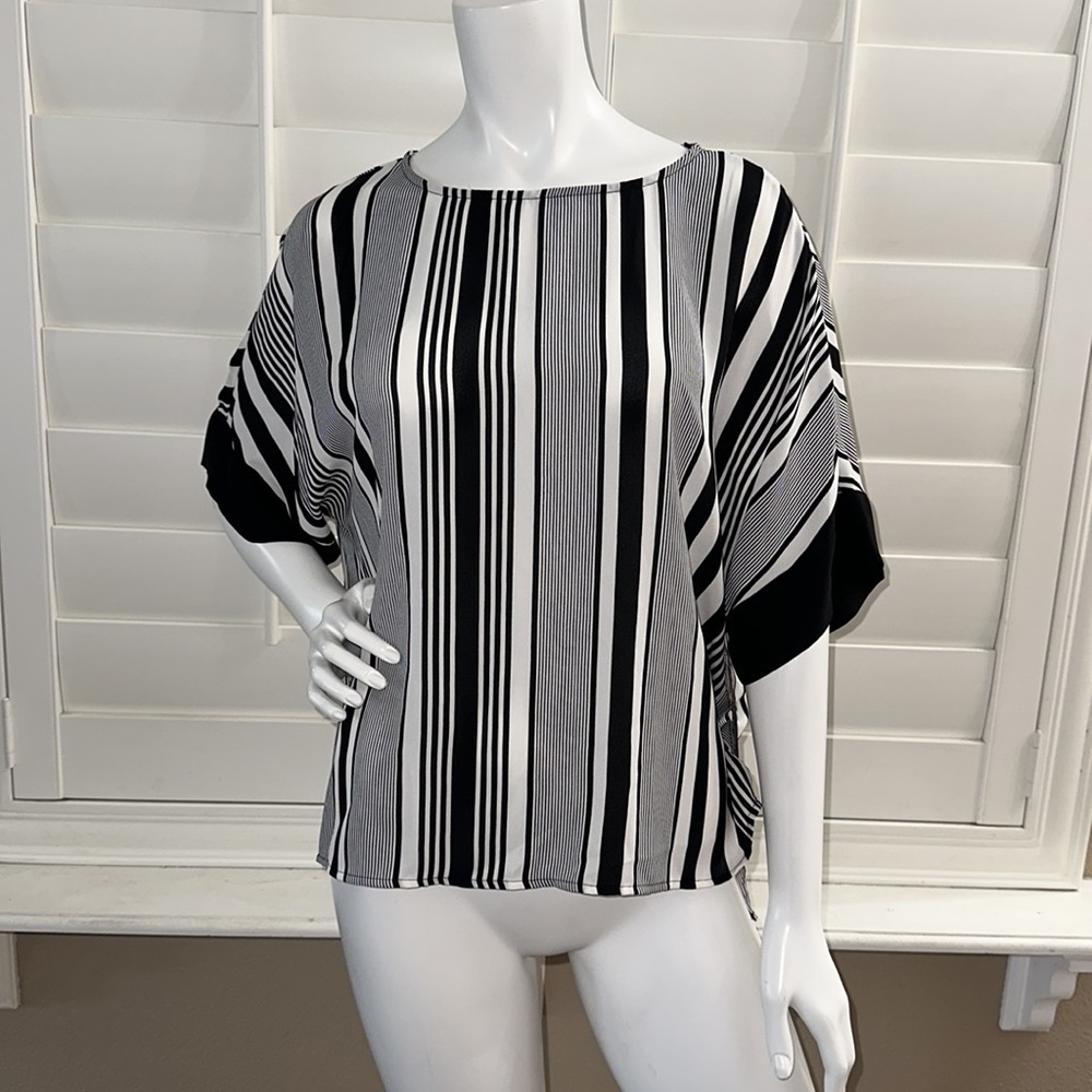 Vince Camuto Short Sleeve Variegated Blouse Vivid Charm